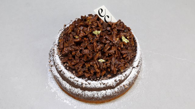 Cake de Chocolate con Almendra caramelizada.