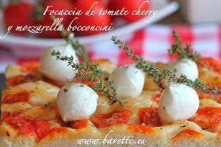 Focaccia de tomate cherry con mozzarella bocconcini