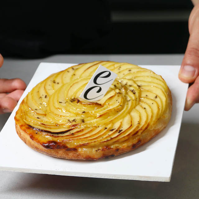 Tarta Hojaldrada de Manzana y Crema Pastelera
